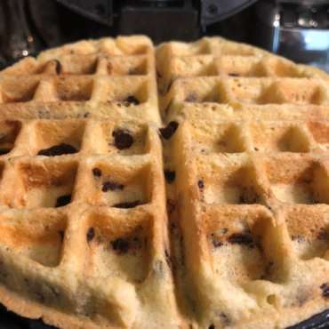 chocolate chip keto waffles